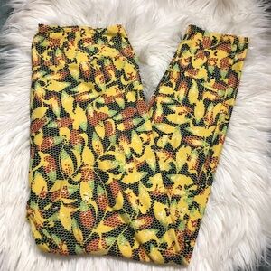 LuLaRoe leggings size Tall & Curvy // 1385